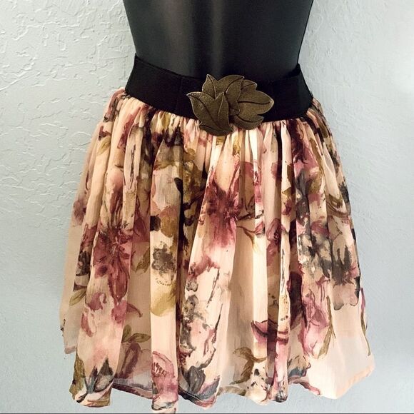 Charlotte Russe Floral Belted Skirt Size Small - Picture 1 of 8
